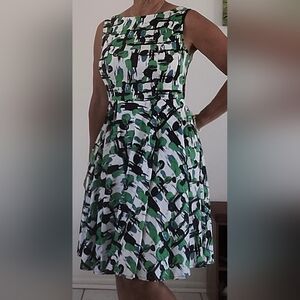 Elegant Green and Black Patterned Dress